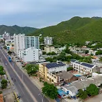 Hotel Sansiraka Suites By Geh Suites