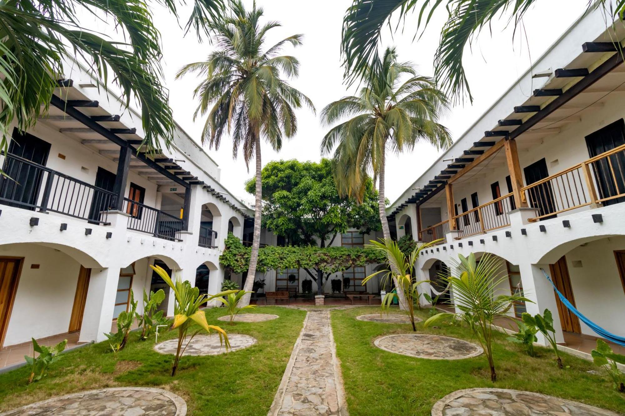 Hotel Sansiraka By Geh 3*